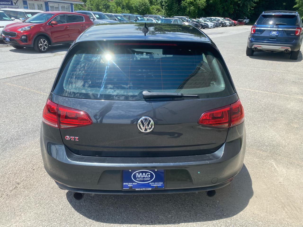 Volkswagen Golf GTI SE 6M 4-Door 2017