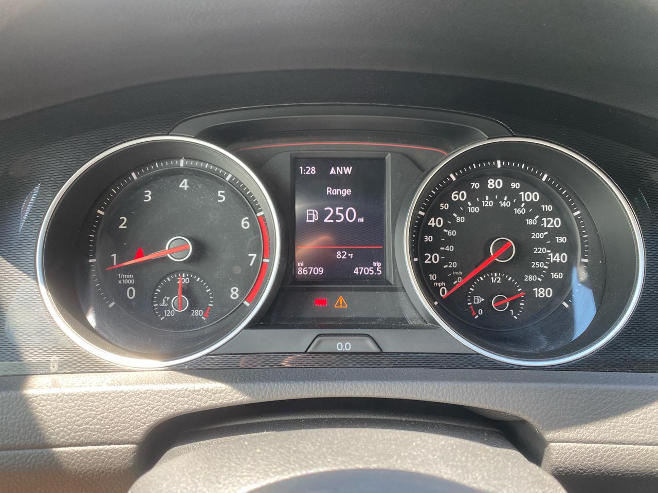Volkswagen Golf GTI SE 6M 4-Door 2017