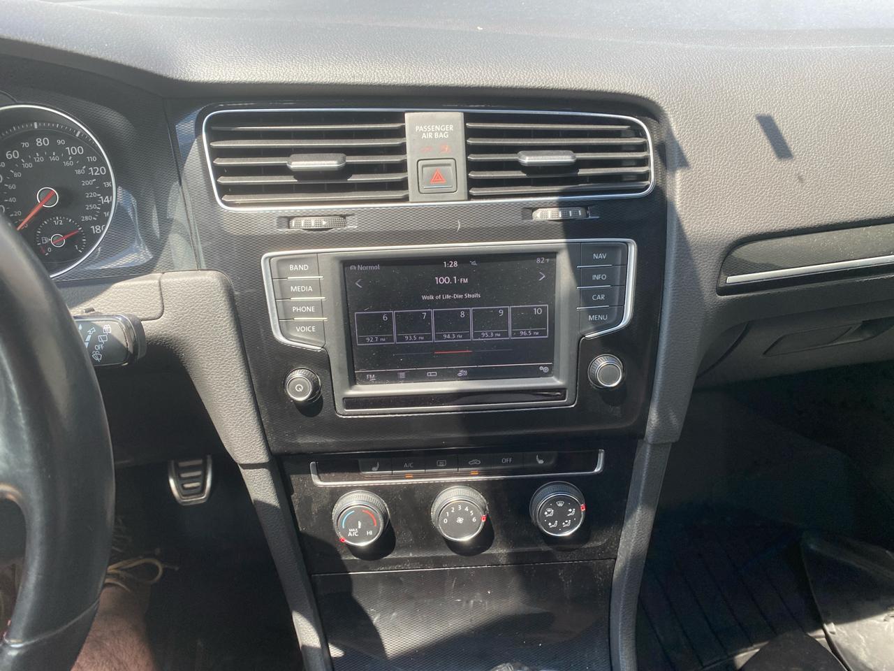 Volkswagen Golf GTI SE 6M 4-Door 2017
