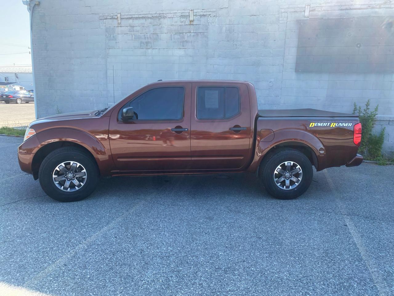 Nissan Frontier 2WD Crew Cab SWB Auto Desert Runner 2016