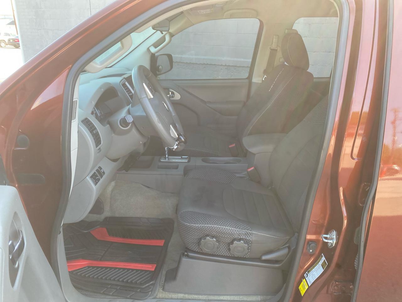 Nissan Frontier 2WD Crew Cab SWB Auto Desert Runner 2016