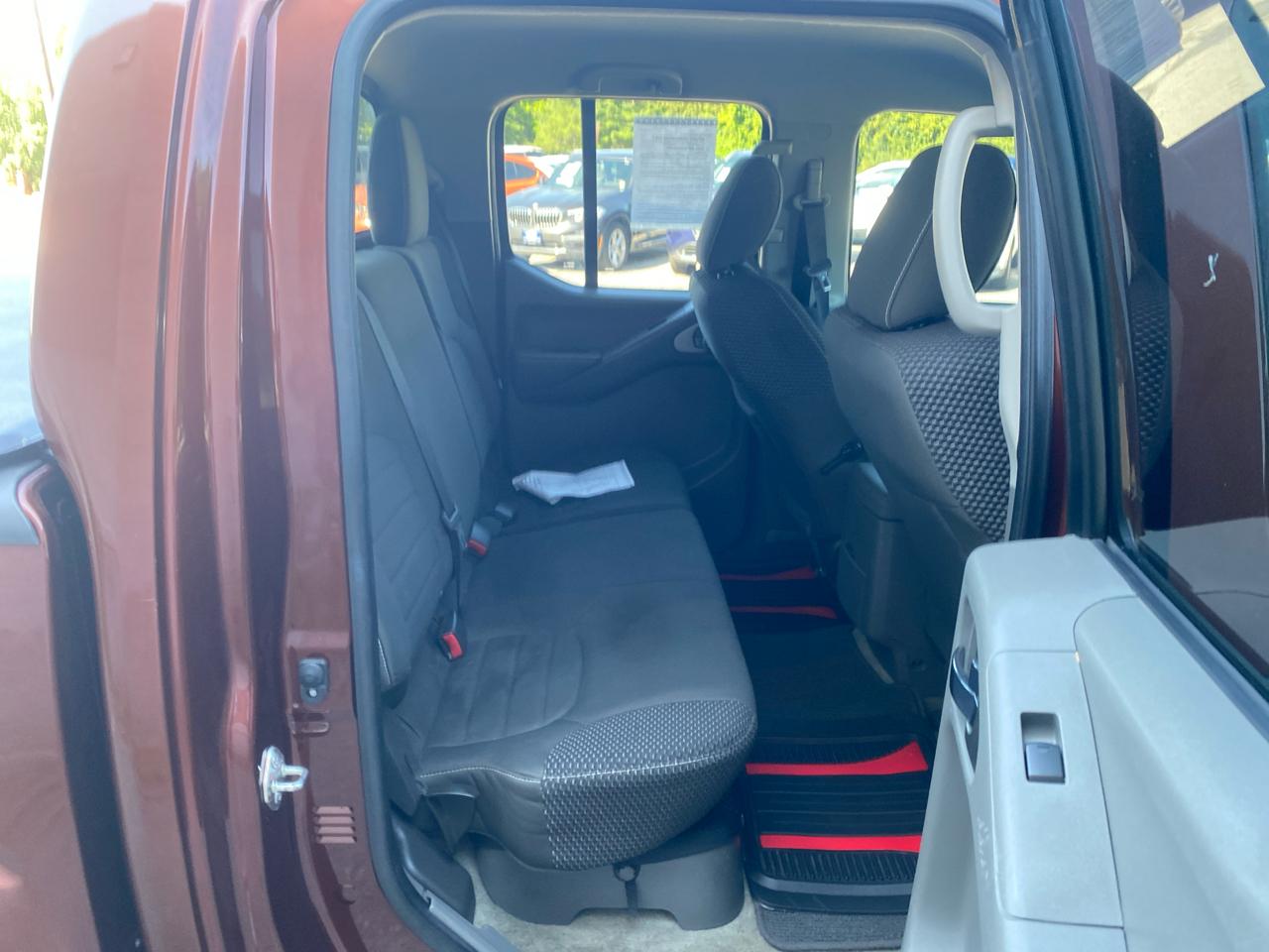Nissan Frontier 2WD Crew Cab SWB Auto Desert Runner 2016