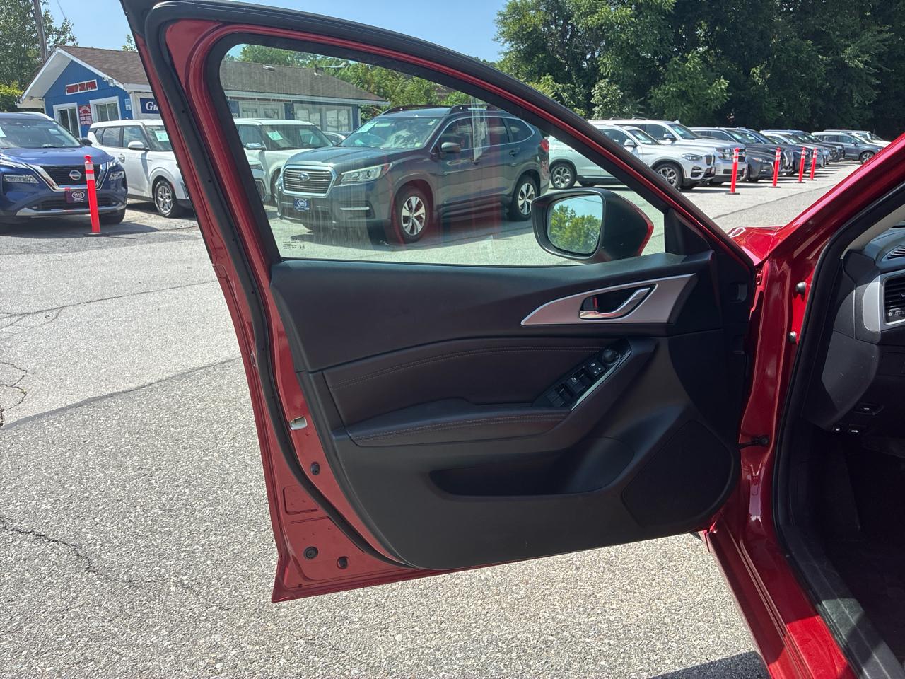 Mazda MAZDA3 s Touring AT 4-Door 2018