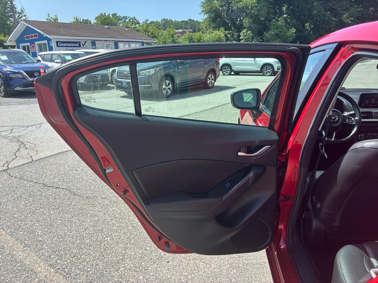 Mazda MAZDA3 s Touring AT 4-Door 2018