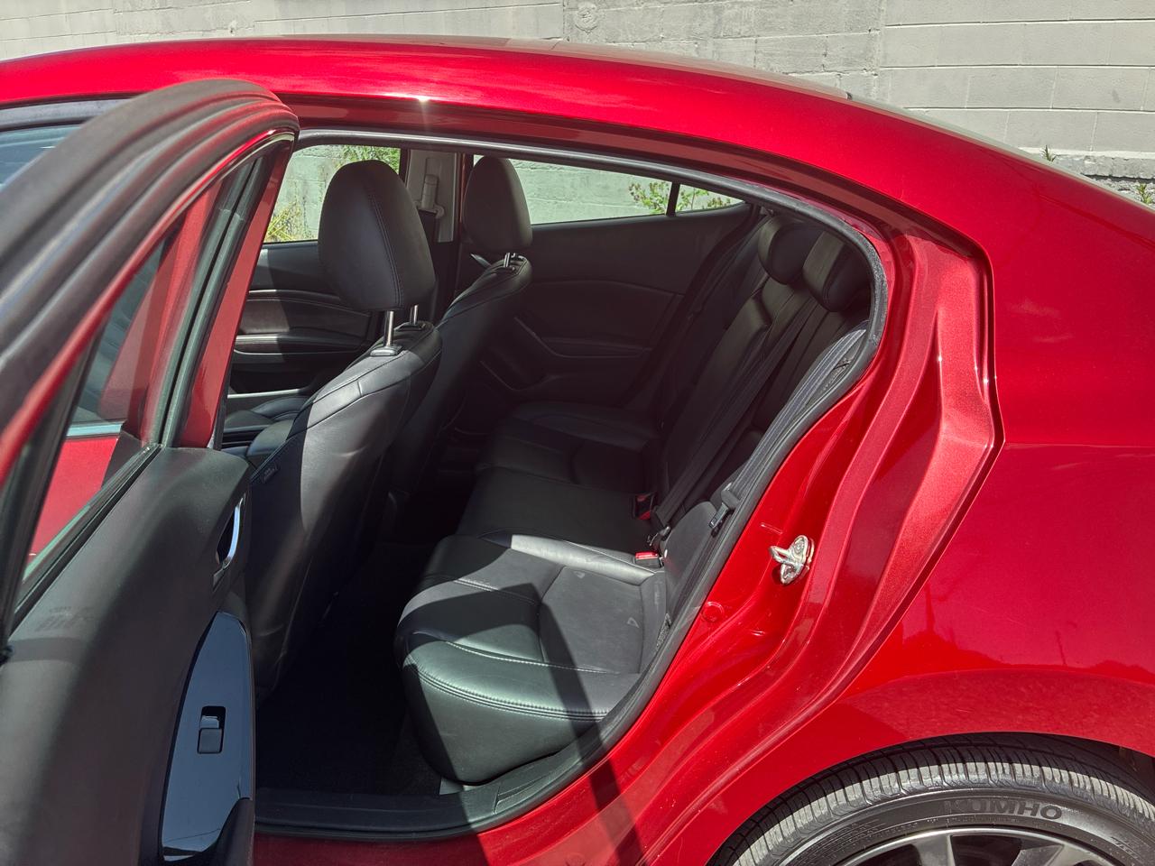 Mazda MAZDA3 s Touring AT 4-Door 2018