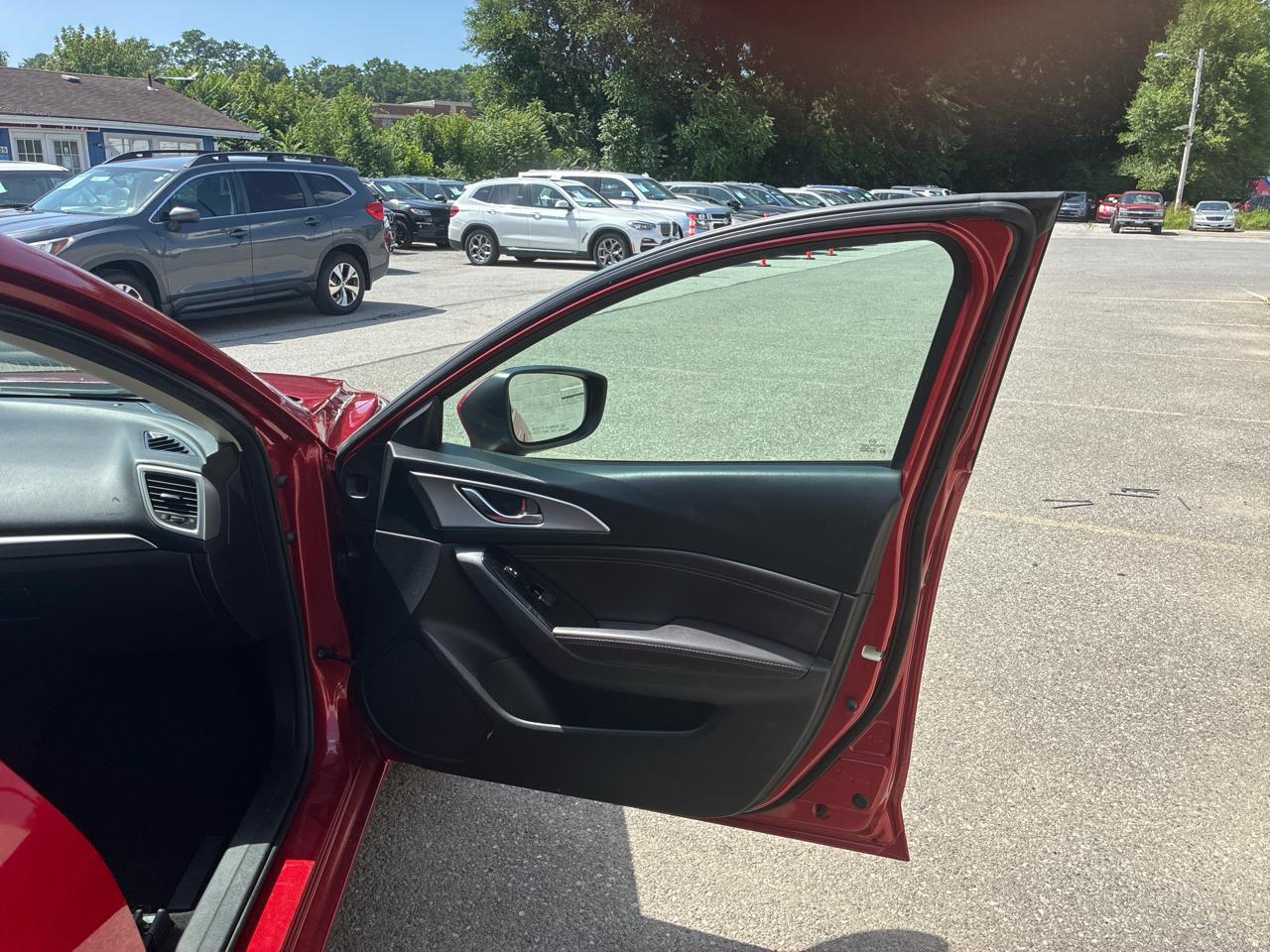 Mazda MAZDA3 s Touring AT 4-Door 2018