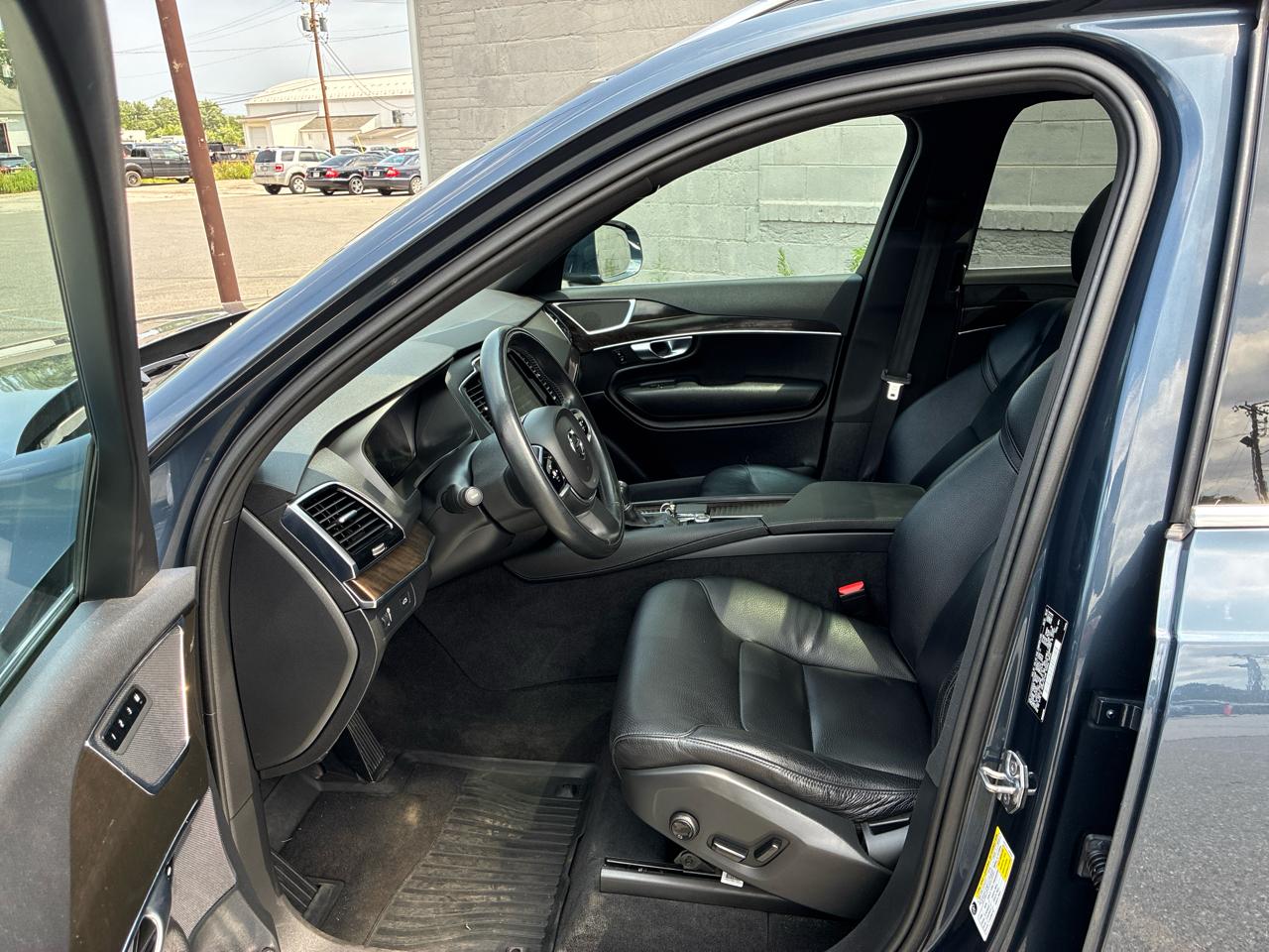 Volvo XC90 T6 Momentum AWD 2018