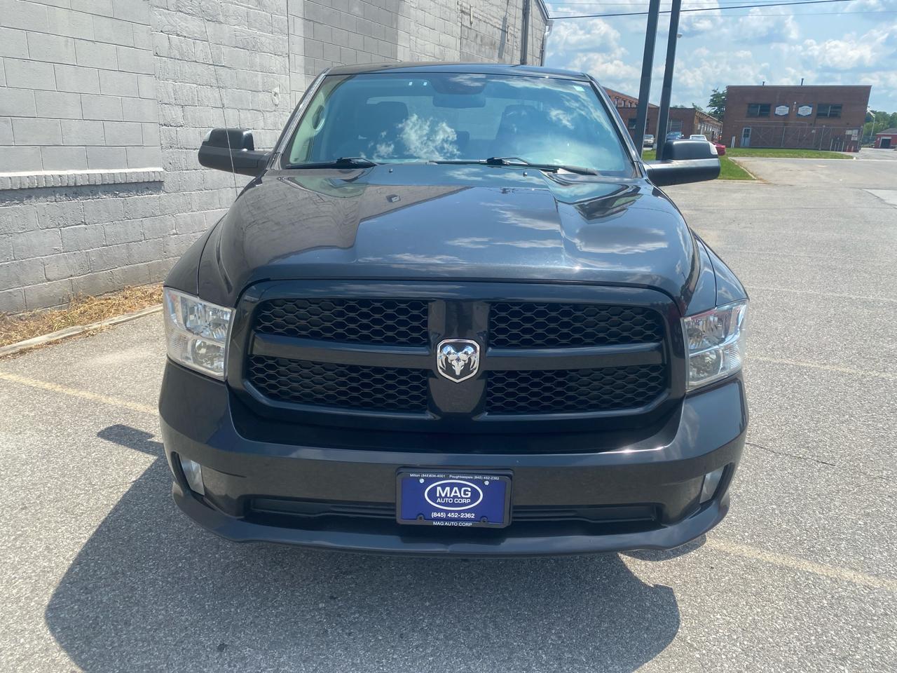 RAM 1500 Tradesman Crew Cab SWB 4WD 2017