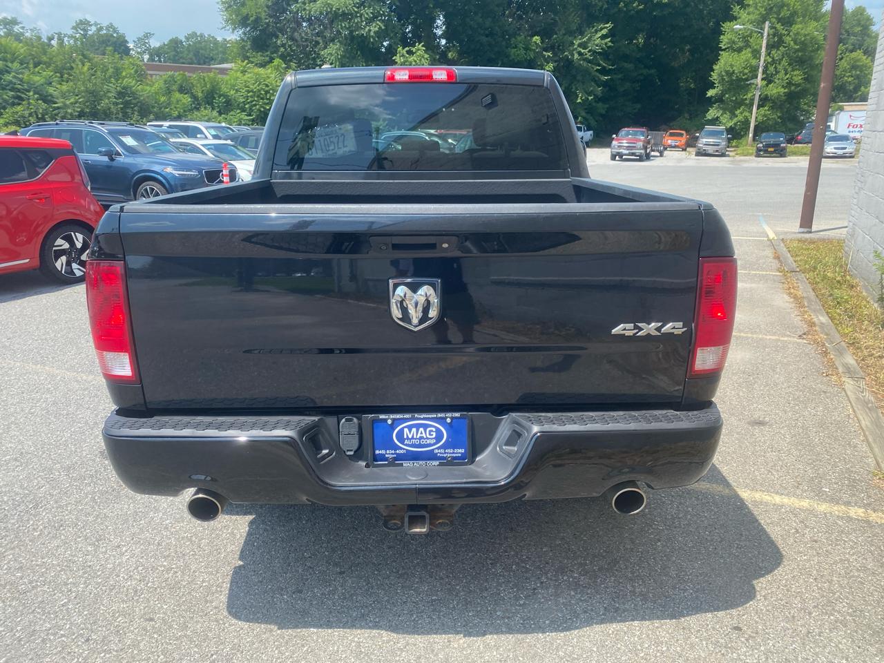 RAM 1500 Tradesman Crew Cab SWB 4WD 2017