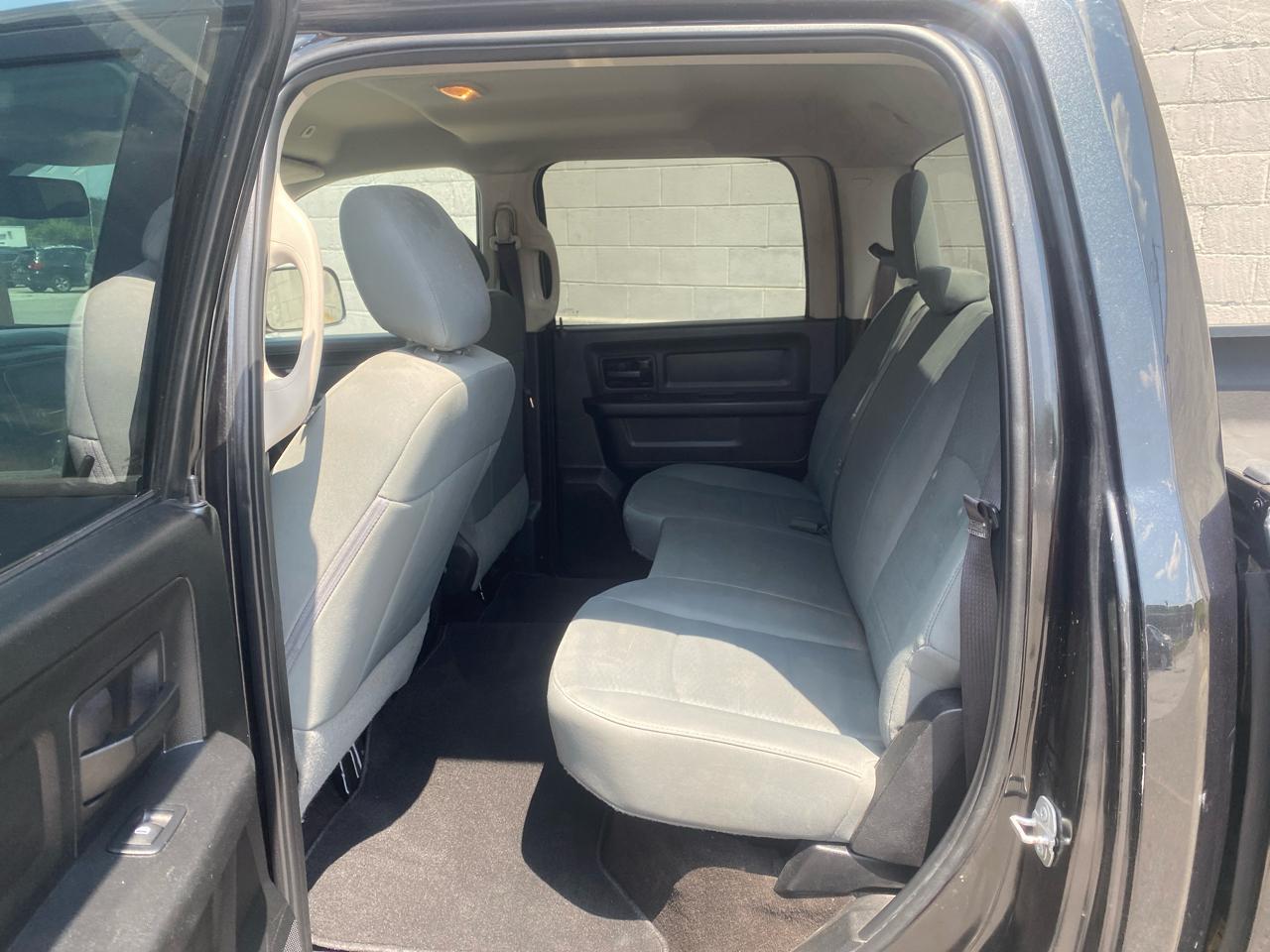 RAM 1500 Tradesman Crew Cab SWB 4WD 2017