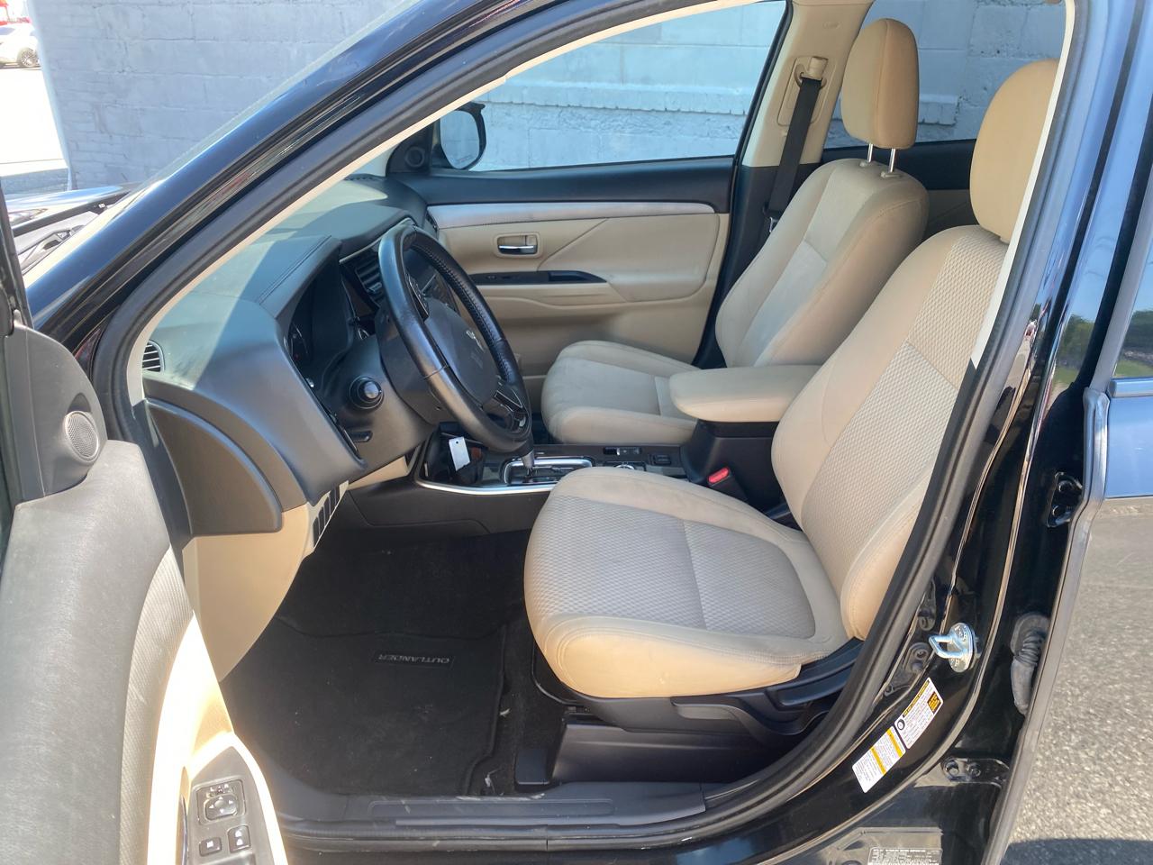 Mitsubishi Outlander SEL AWD 2018