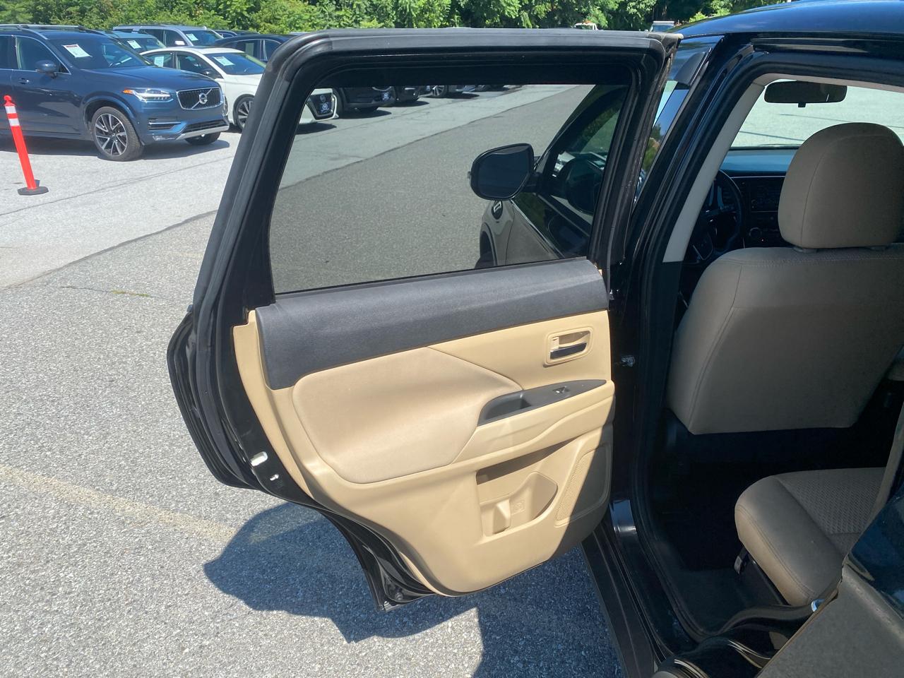 Mitsubishi Outlander SEL AWD 2018