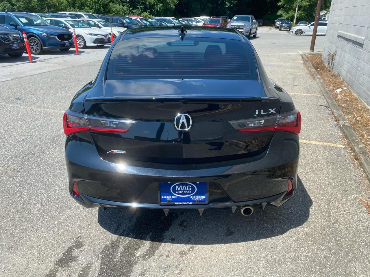 Acura ILX 8-Spd AT w/ Premium & A-SPEC Packages 2022