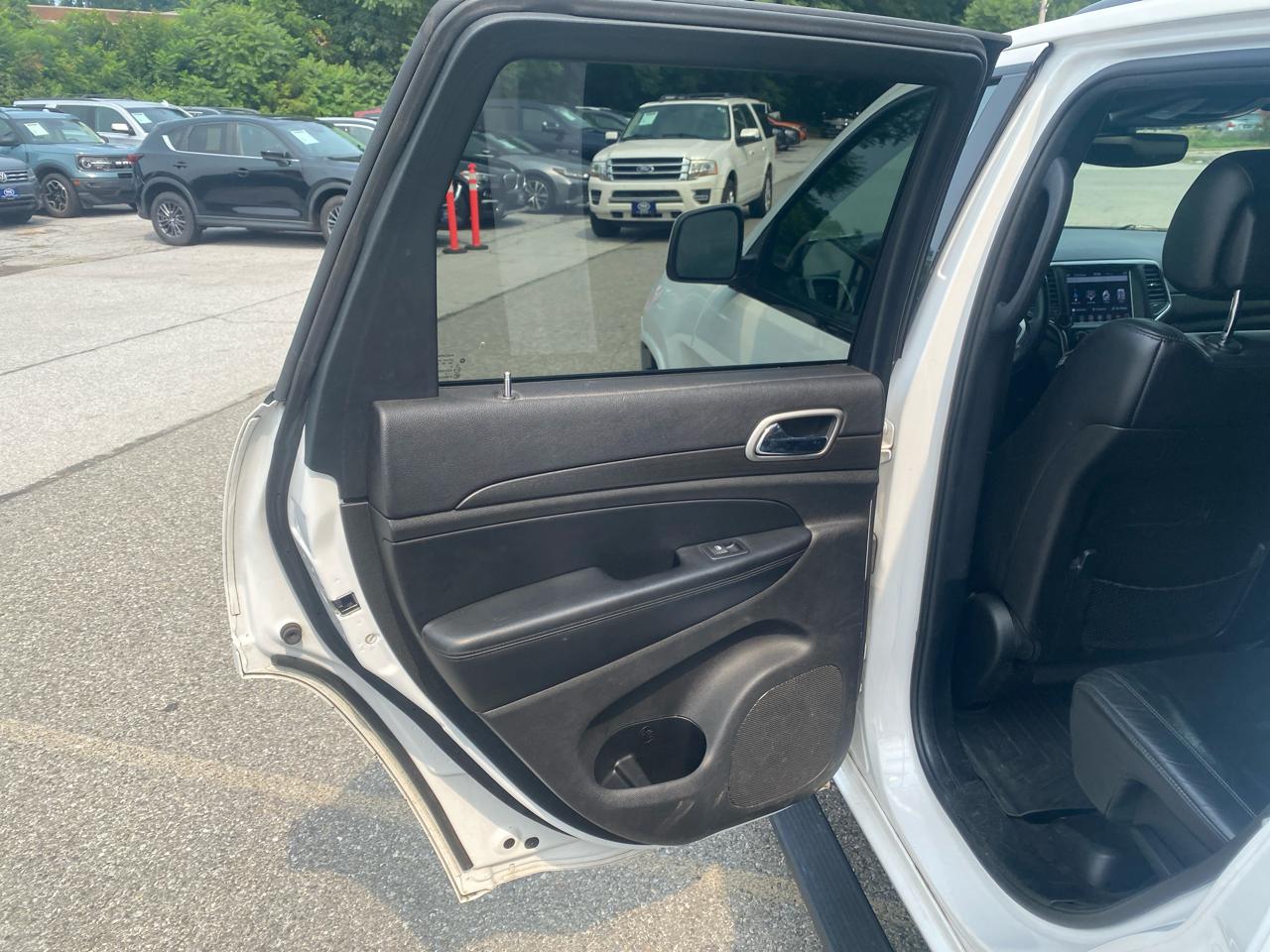 Jeep Grand Cherokee Laredo 4WD 2018