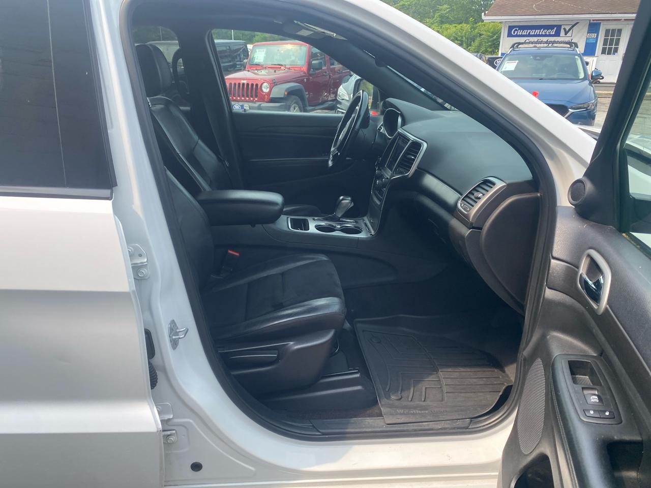Jeep Grand Cherokee Laredo 4WD 2018