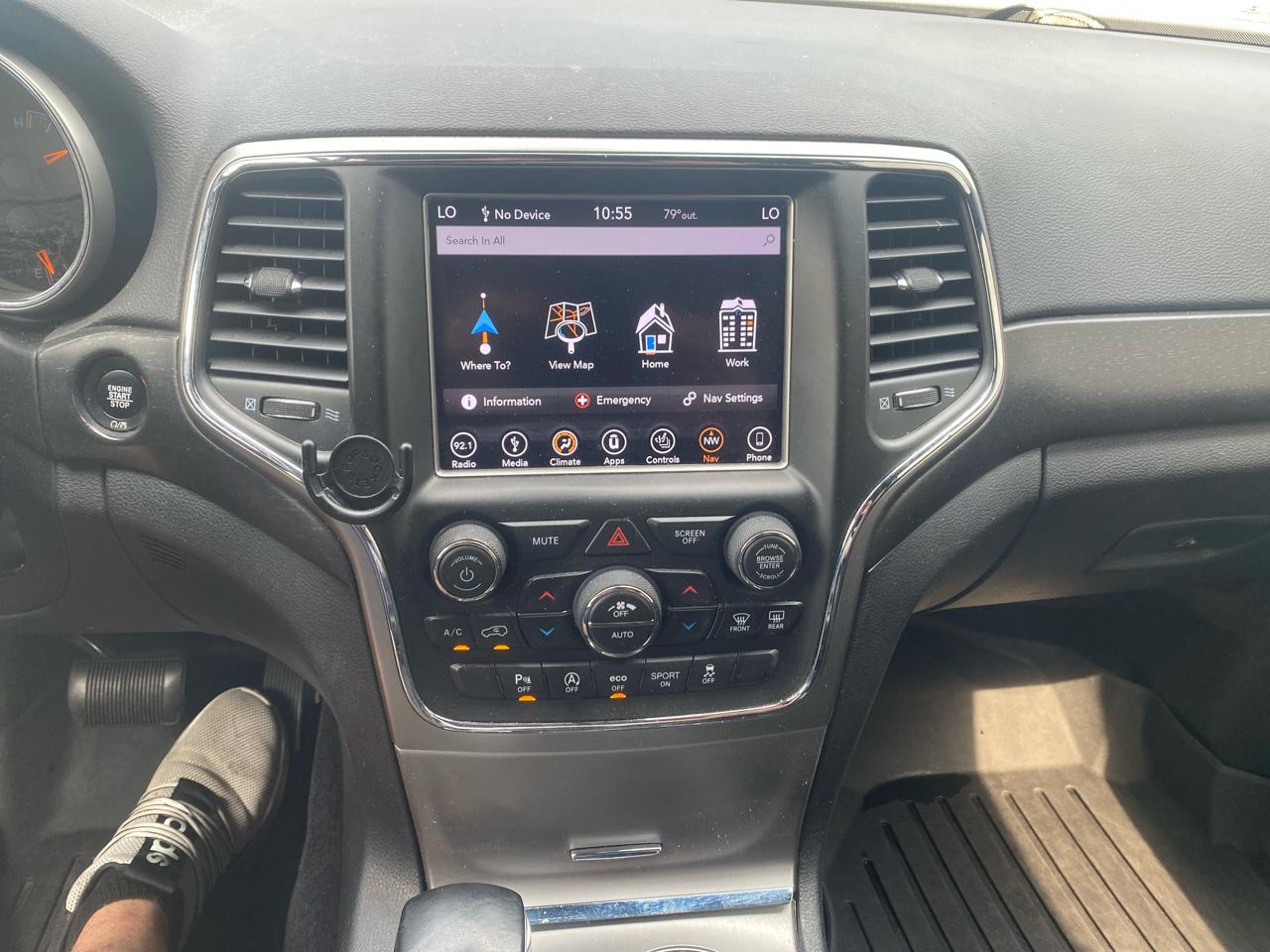 Jeep Grand Cherokee Laredo 4WD 2018