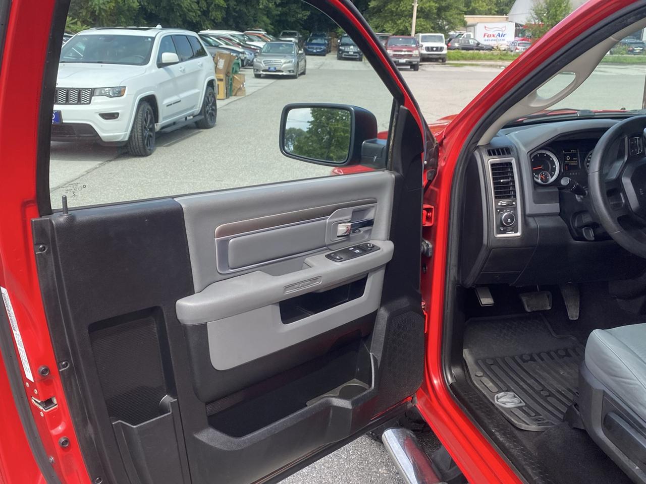 RAM 1500 Tradesman Regular Cab SWB 4WD 2014