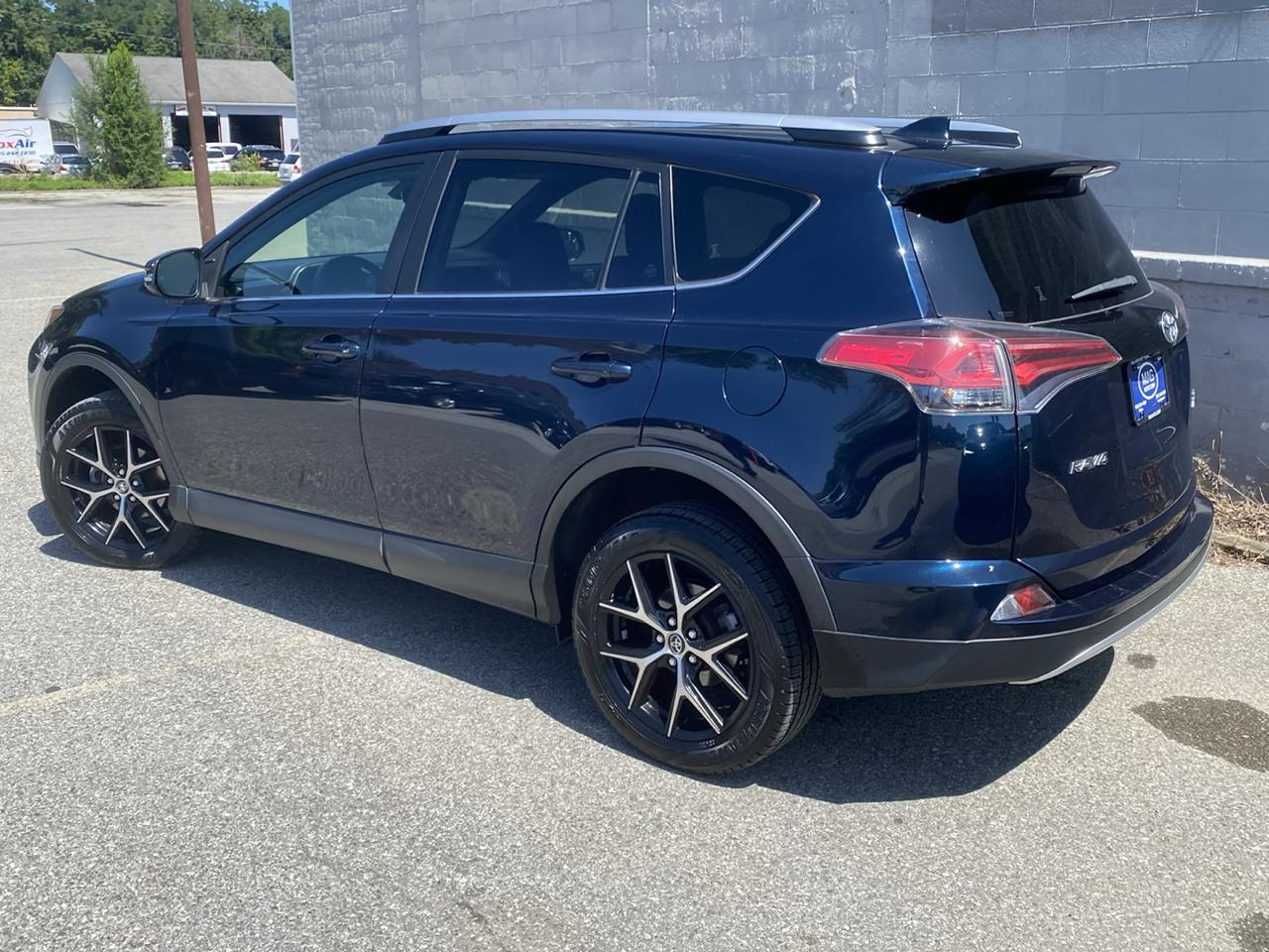 Toyota RAV4 SE 4WD 2017