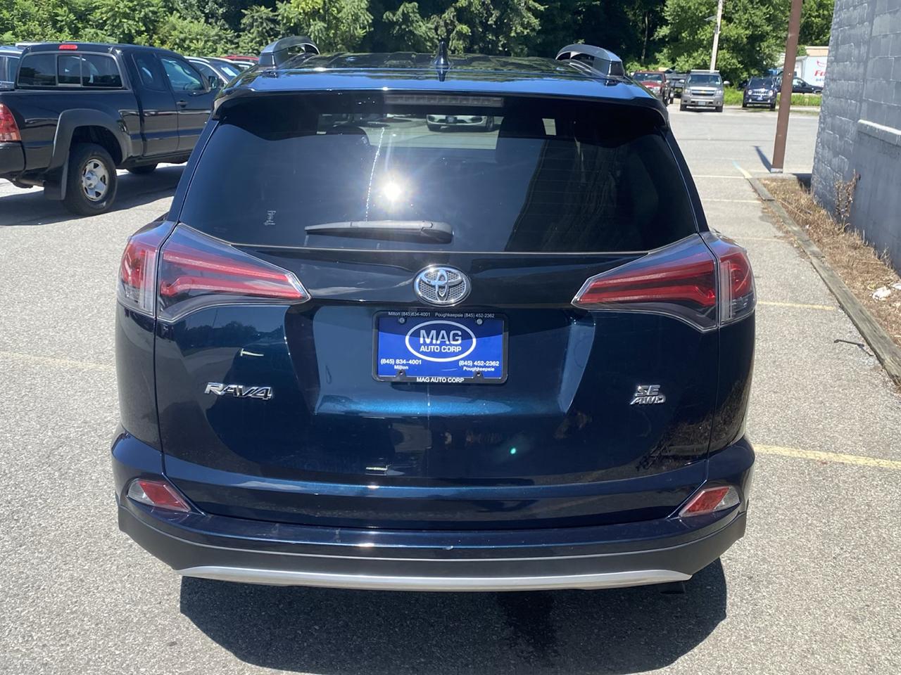Toyota RAV4 SE 4WD 2017