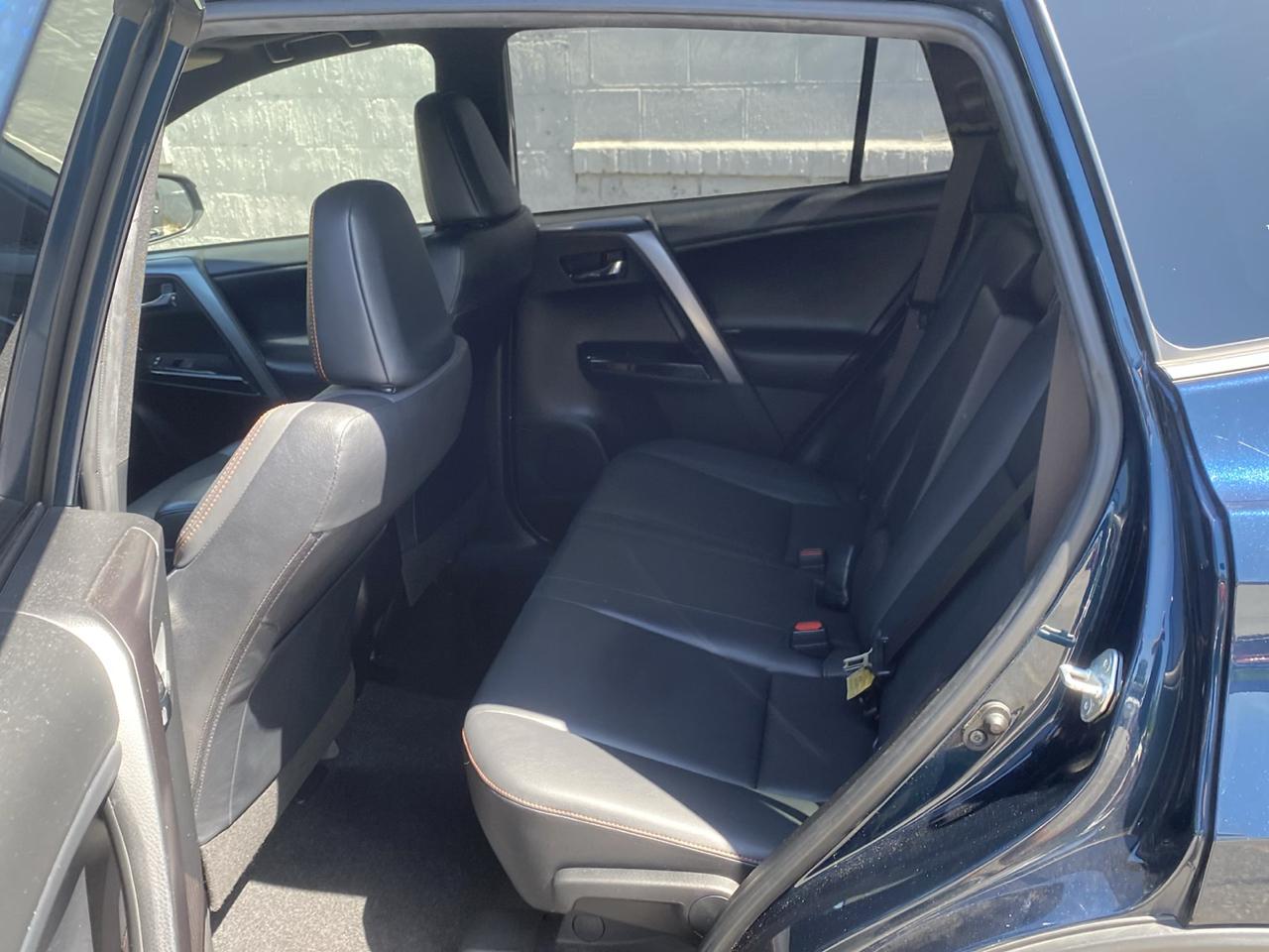Toyota RAV4 SE 4WD 2017