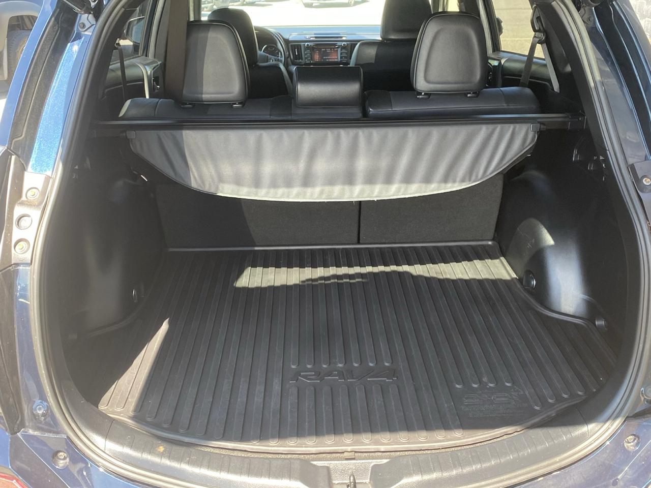 Toyota RAV4 SE 4WD 2017