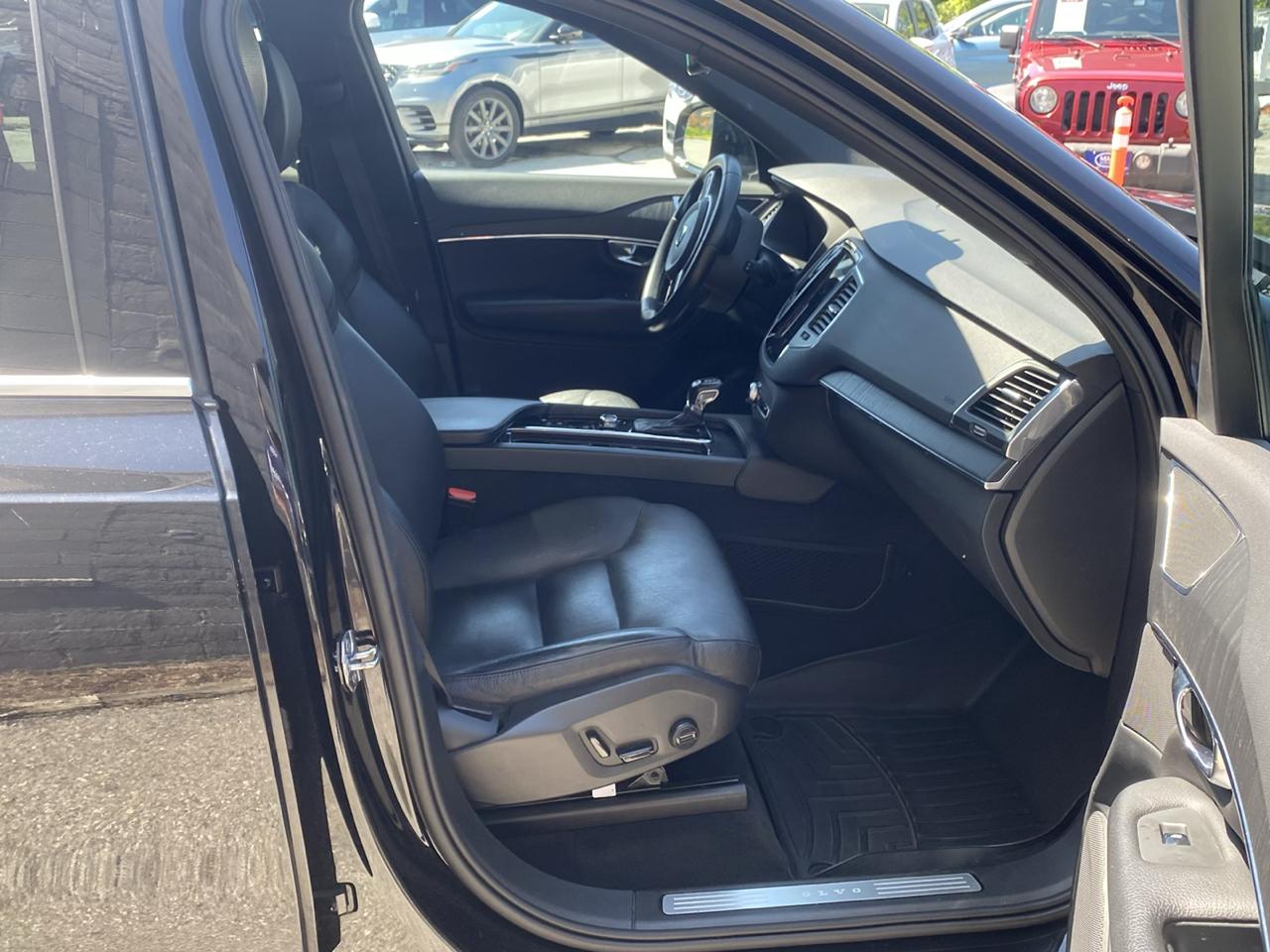 Volvo XC90 T6 Momentum AWD 2020