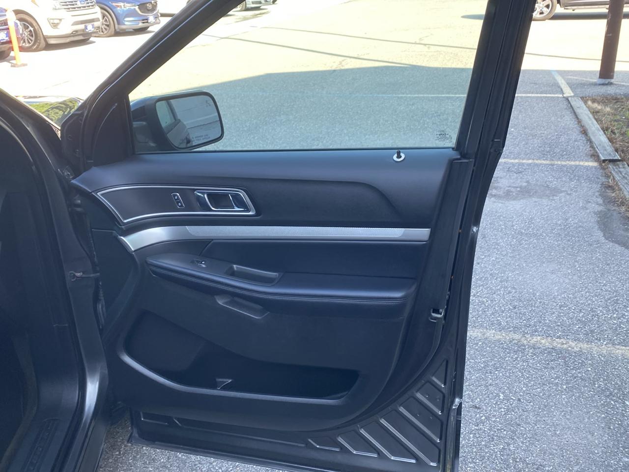 Ford Explorer XLT 4WD 2017