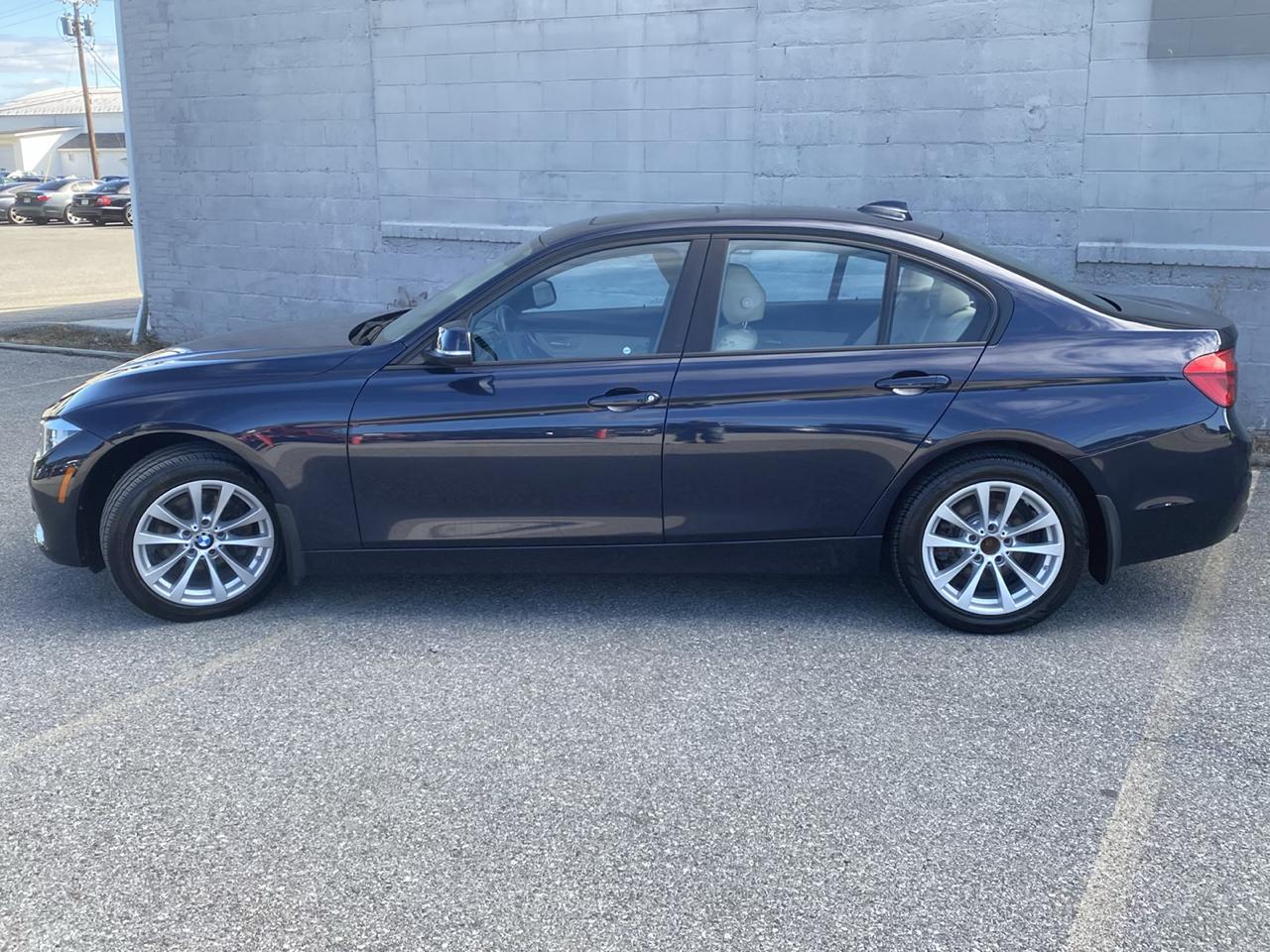 BMW 3-Series 320i xDrive Sedan 2017