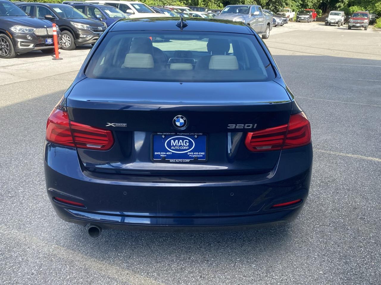 BMW 3-Series 320i xDrive Sedan 2017