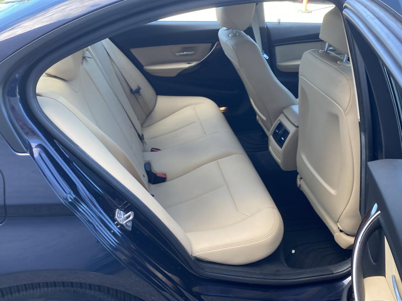 BMW 3-Series 320i xDrive Sedan 2017