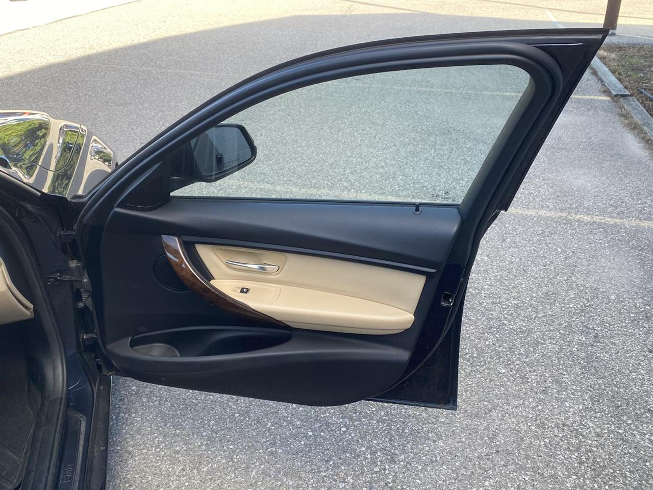 BMW 3-Series 320i xDrive Sedan 2017