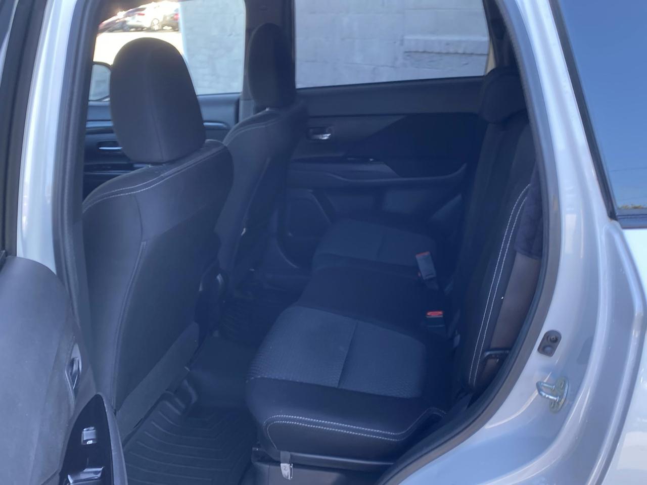 Mitsubishi Outlander SEL AWD 2018