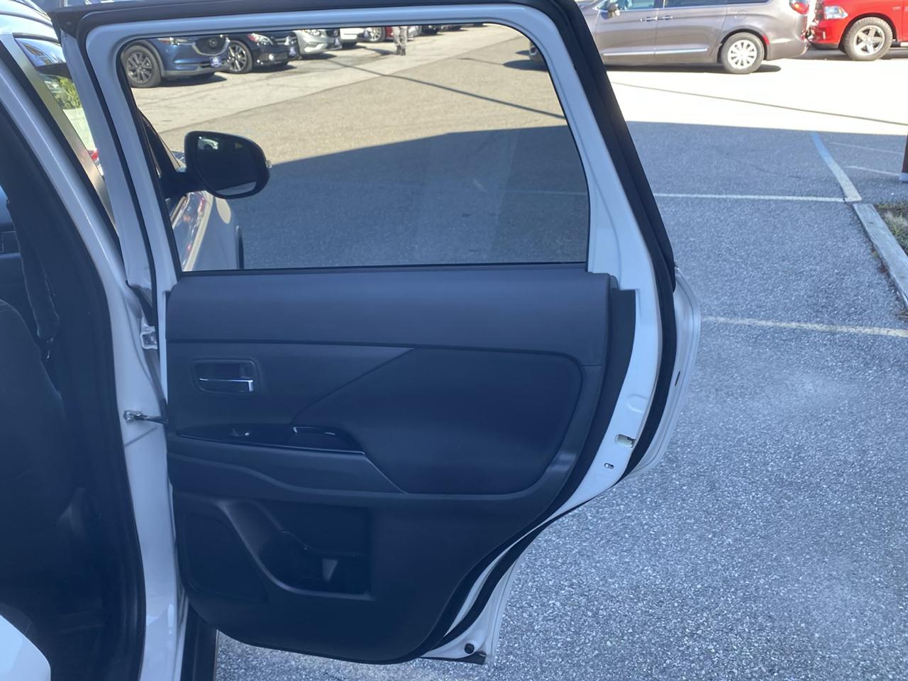 Mitsubishi Outlander SEL AWD 2018