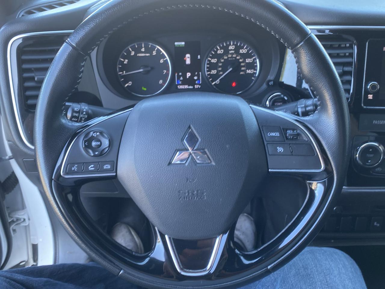 Mitsubishi Outlander SEL AWD 2018