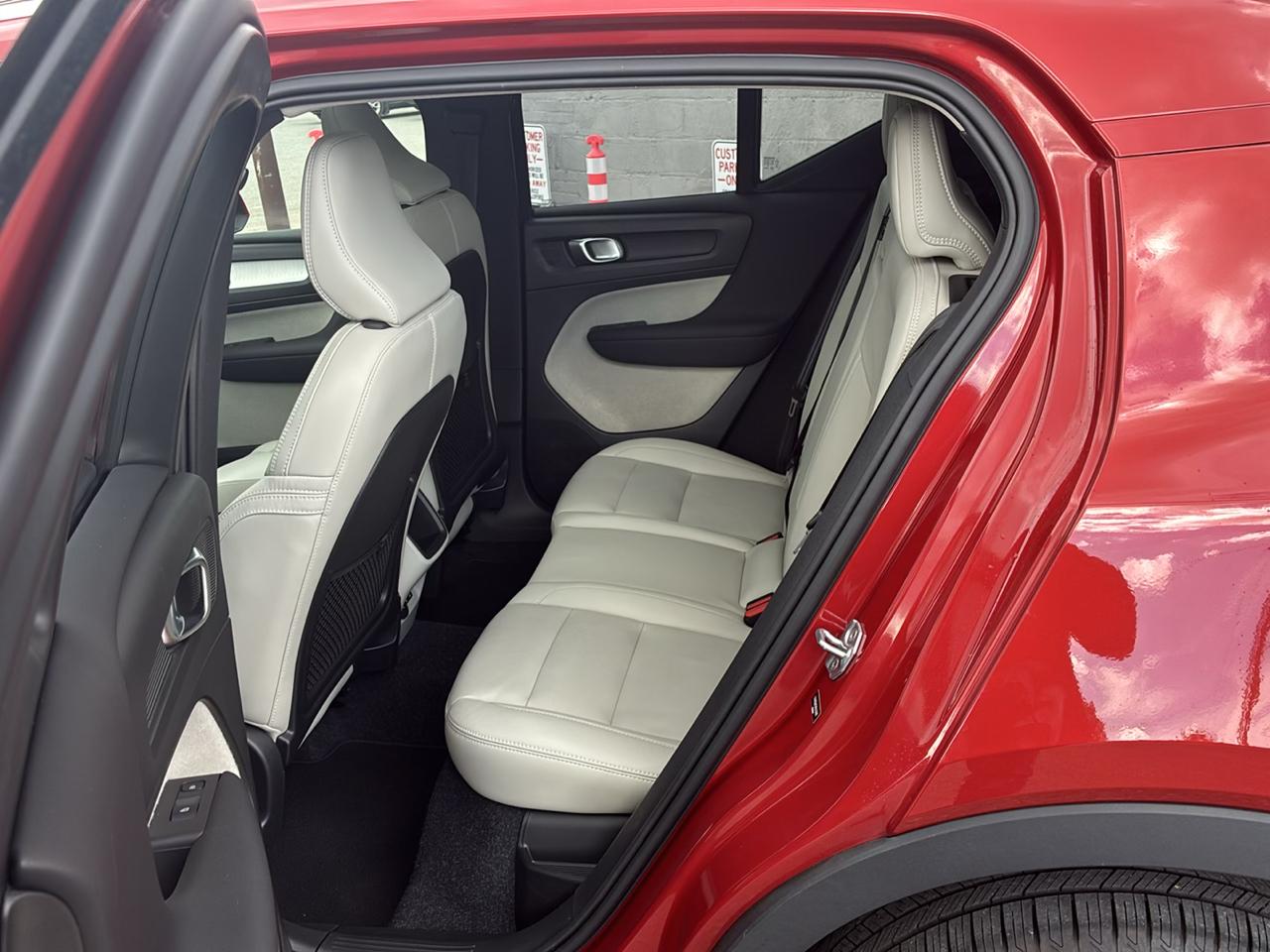 Volvo XC40 T5 Momentum AWD 2021