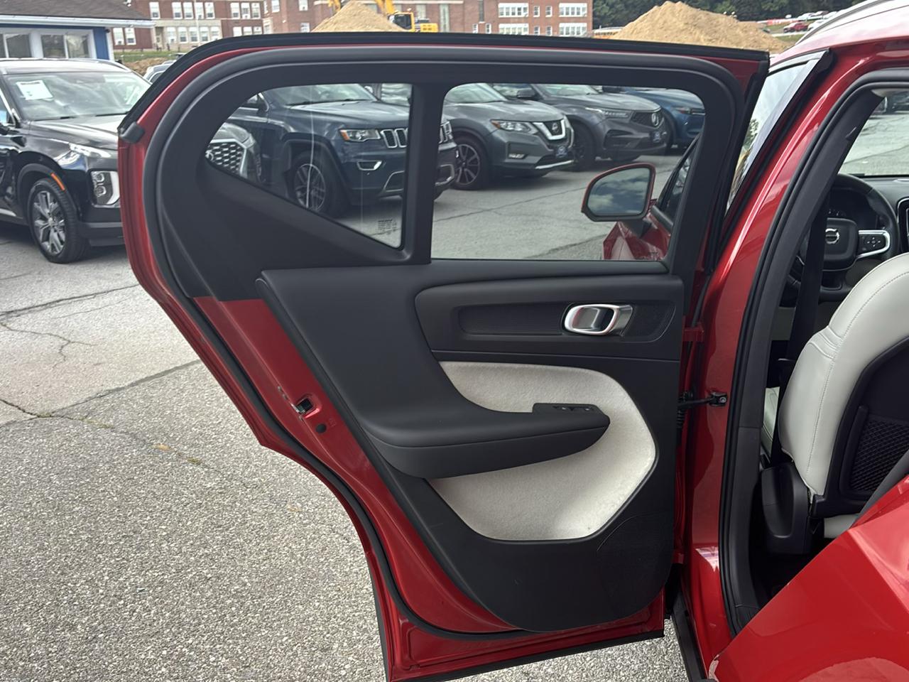 Volvo XC40 T5 Momentum AWD 2021
