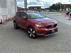 2021 Volvo XC40 