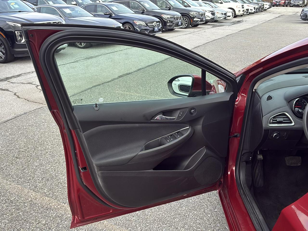 Chevrolet Cruze LT Auto Hatchback 2018