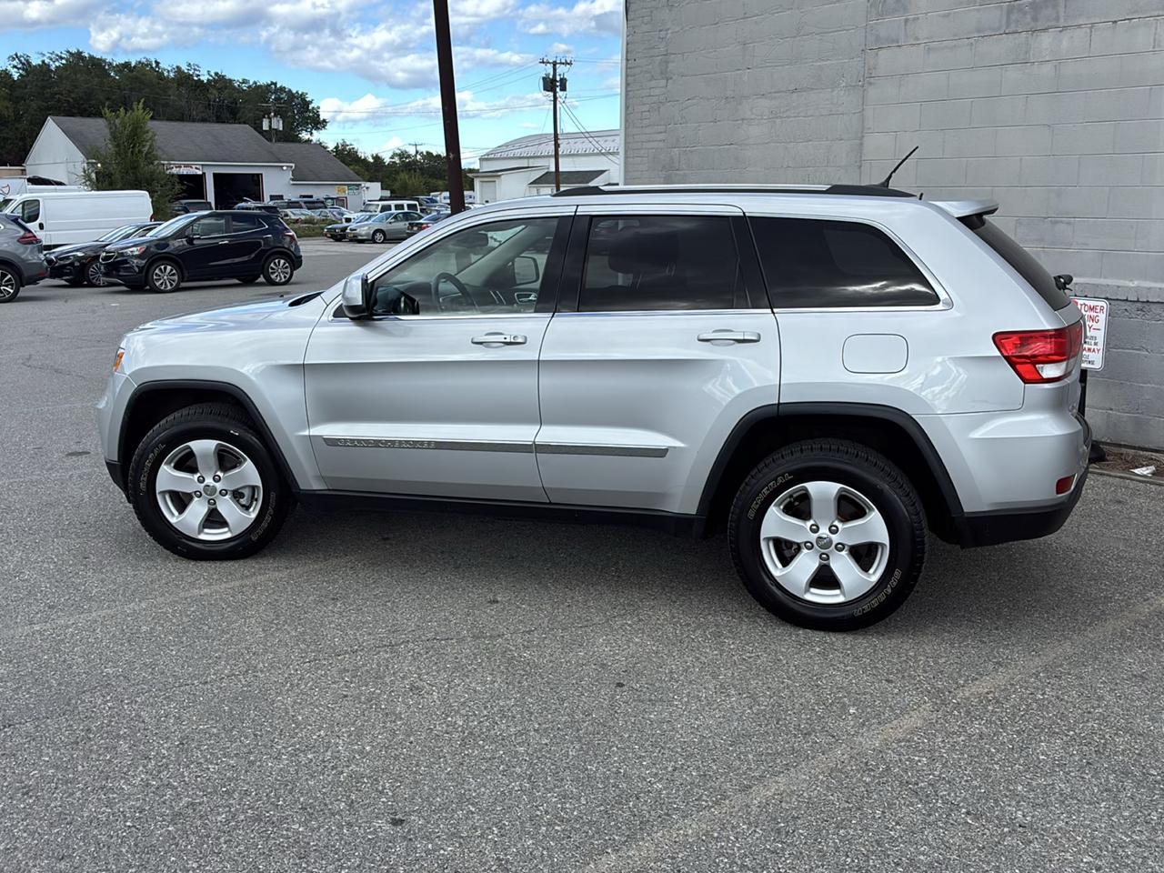 Jeep Grand Cherokee Laredo 4WD 2013