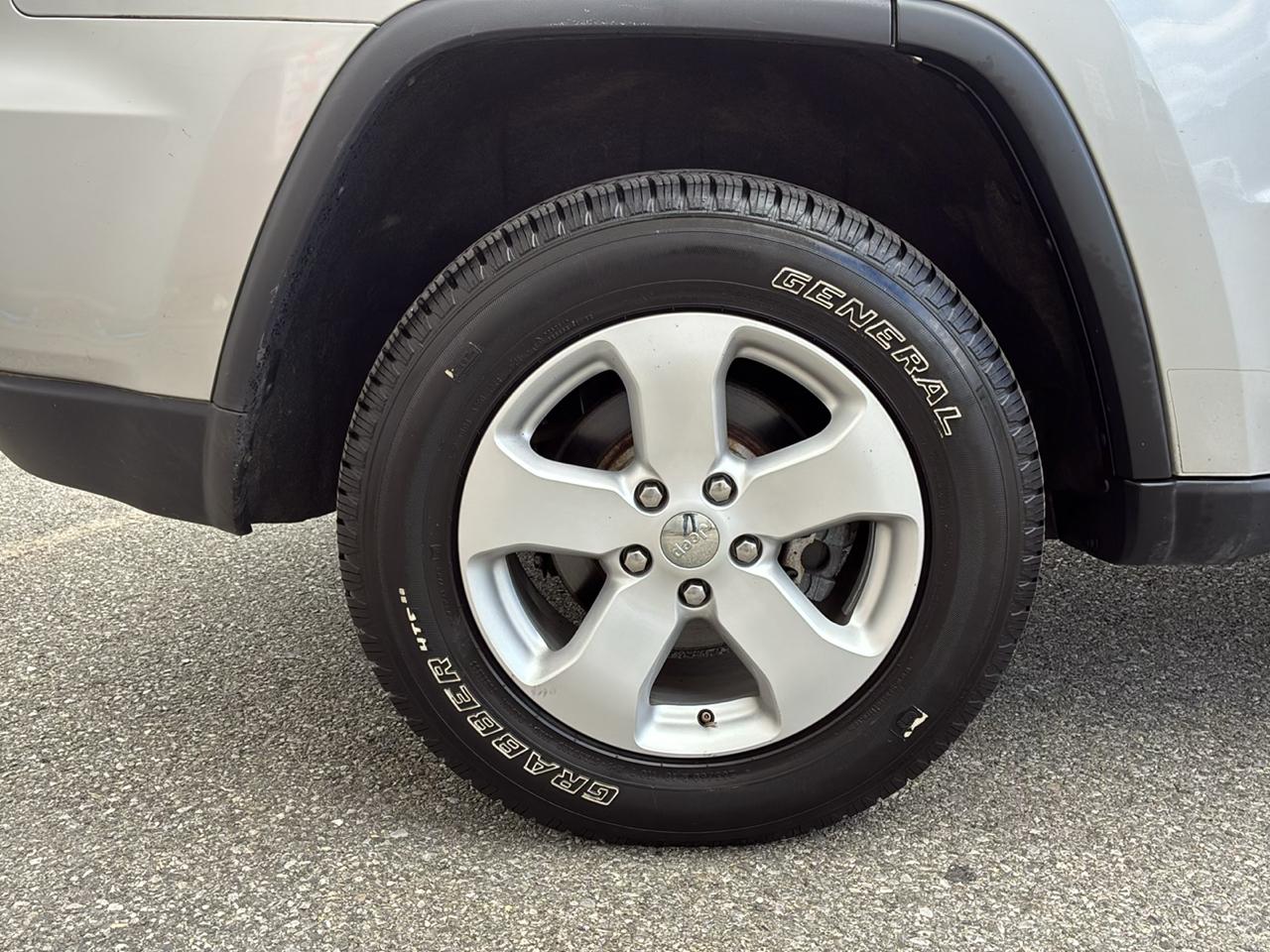 Jeep Grand Cherokee Laredo 4WD 2013