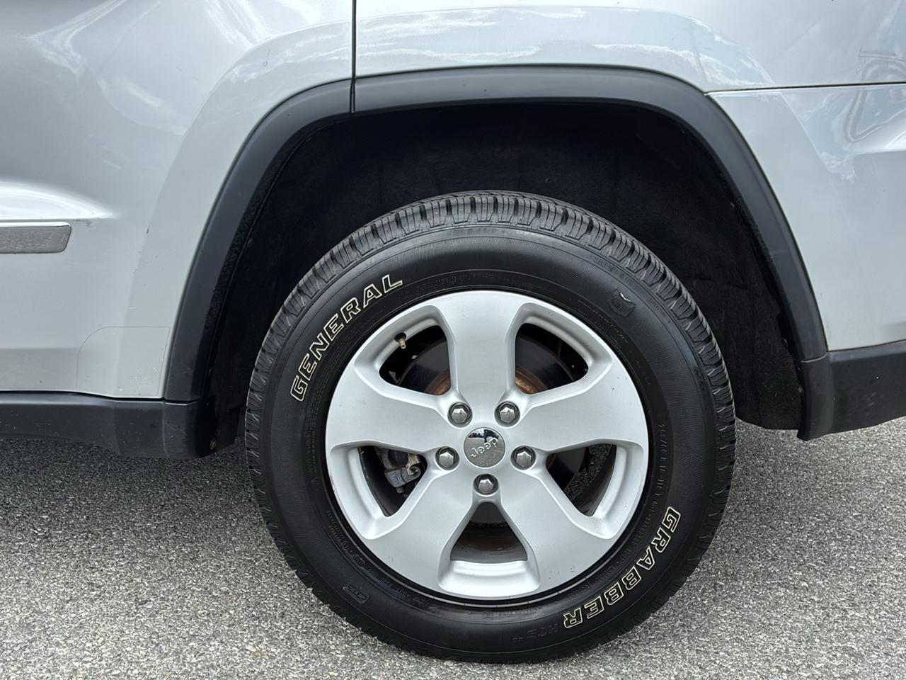 Jeep Grand Cherokee Laredo 4WD 2013
