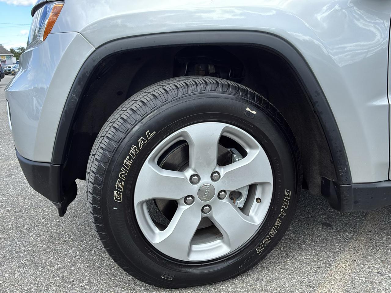 Jeep Grand Cherokee Laredo 4WD 2013
