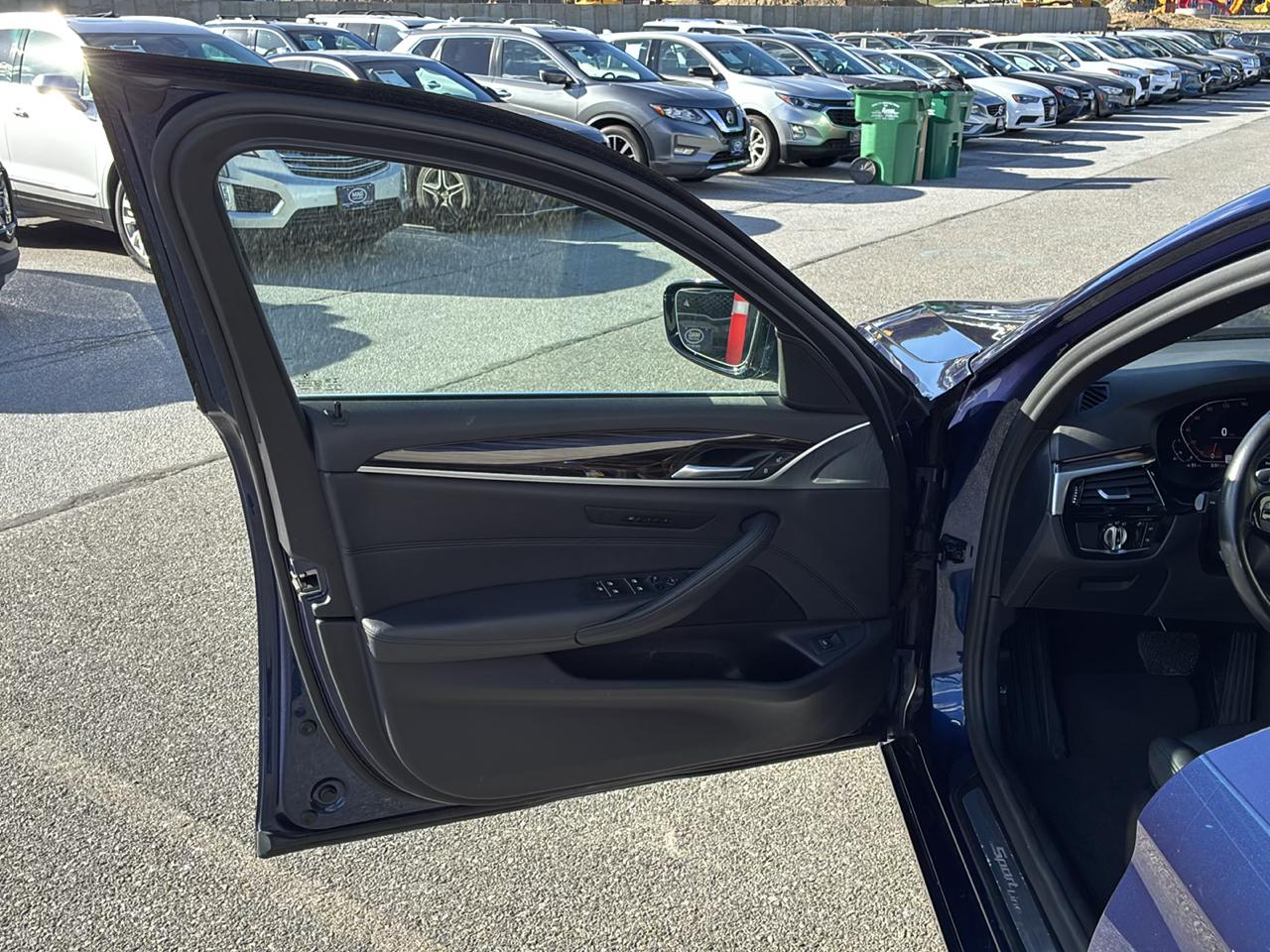 BMW 5-Series 530i xDrive 2020