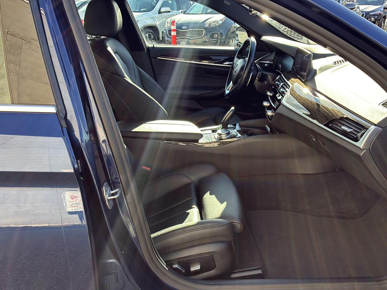 BMW 5-Series 530i xDrive 2020