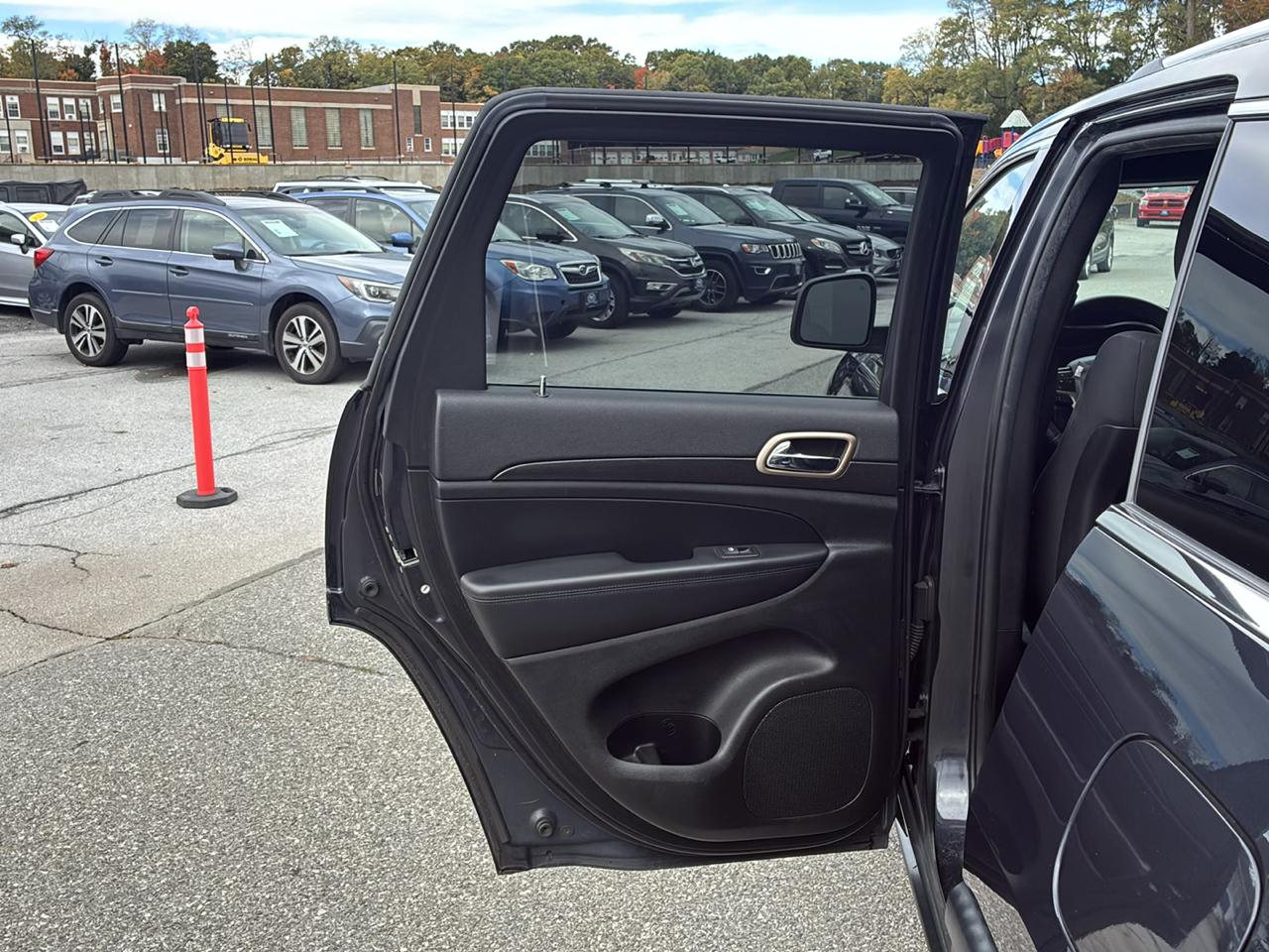 Jeep Grand Cherokee Laredo 4WD 2015
