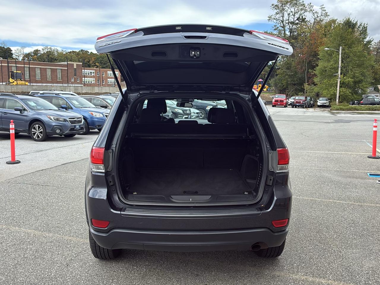 Jeep Grand Cherokee Laredo 4WD 2015