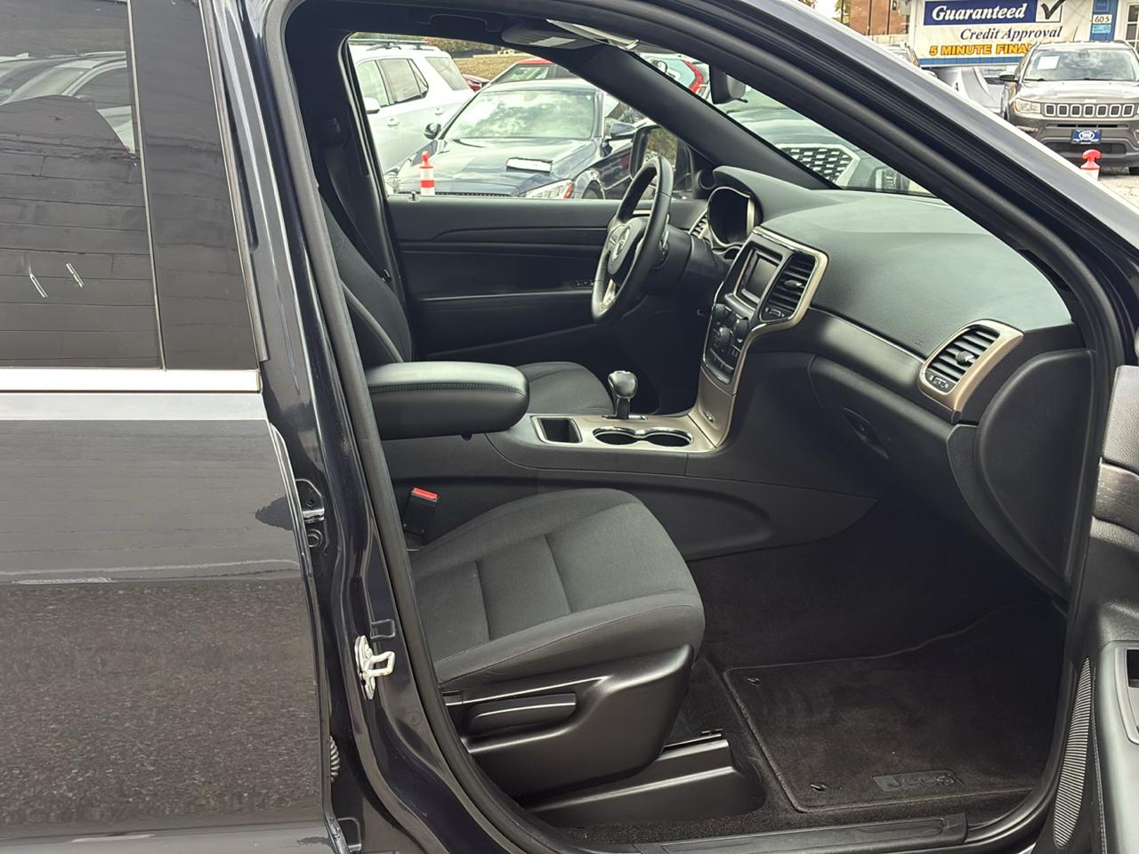 Jeep Grand Cherokee Laredo 4WD 2015