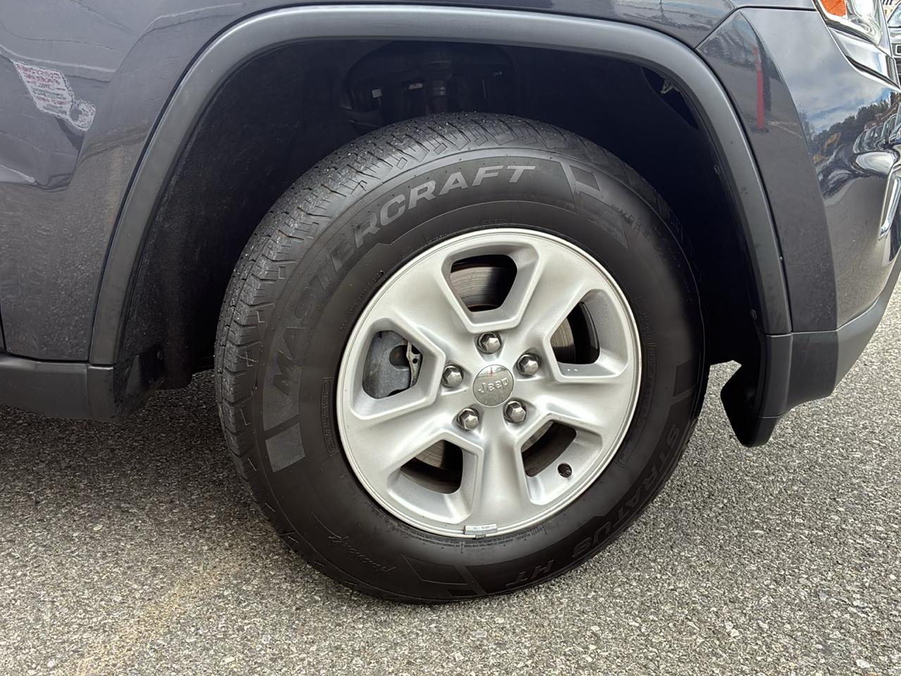 Jeep Grand Cherokee Laredo 4WD 2015