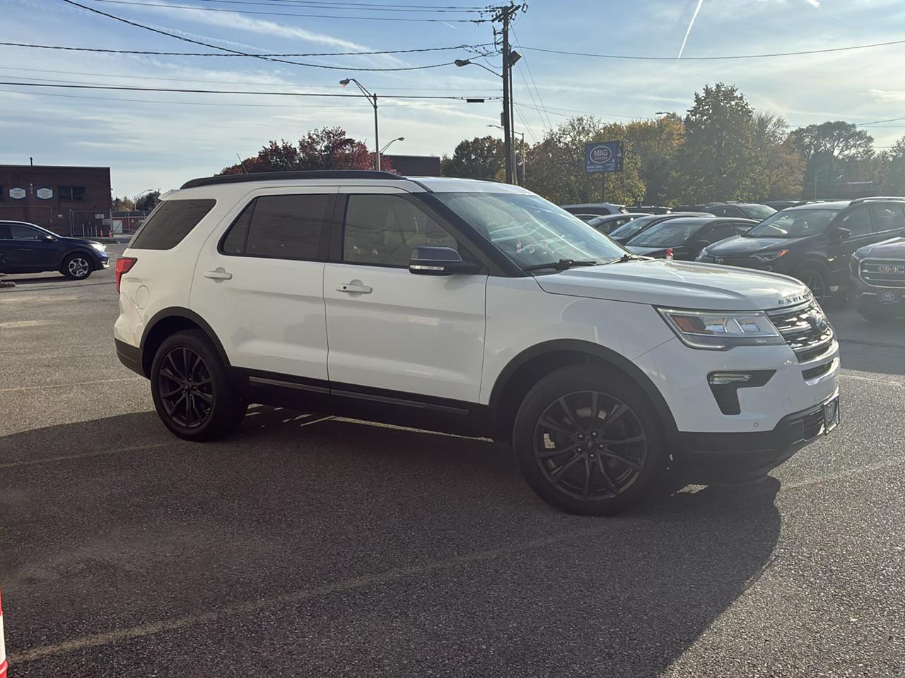 Ford Explorer XLT 4-Door 4WD 2018