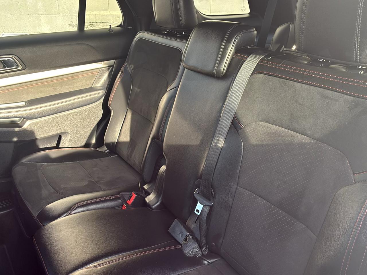 Ford Explorer XLT 4-Door 4WD 2018